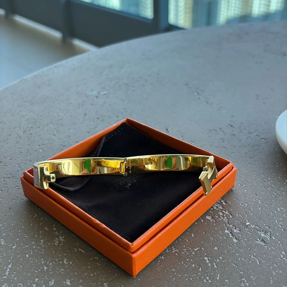 Hermes Gold and Pink Enamel Clic H Beacelet - Picture 3 of 9